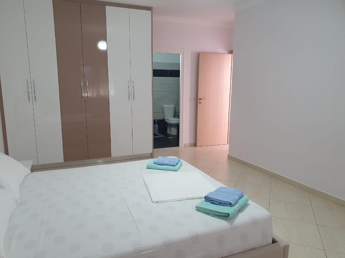 Xhulio Apartments Saranda Extérieur photo