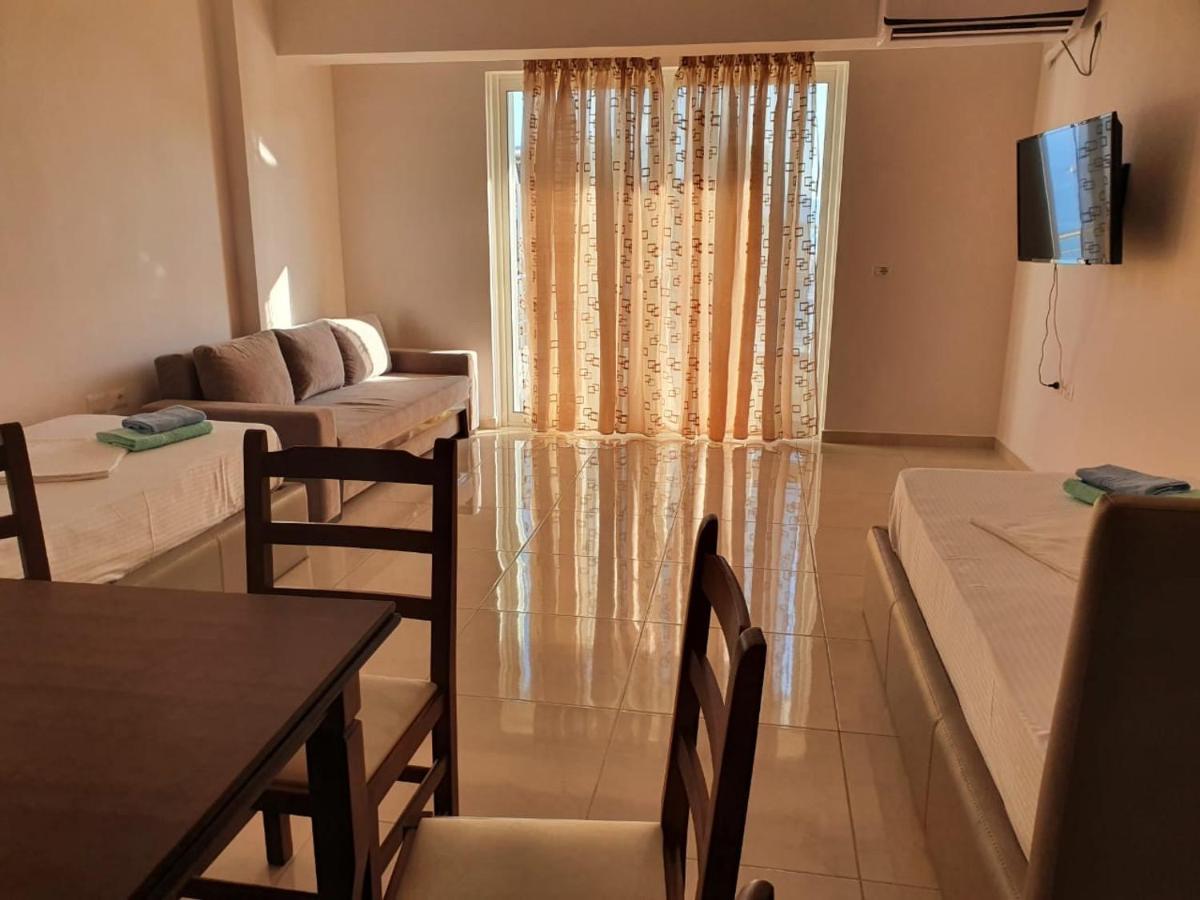 Xhulio Apartments Saranda Extérieur photo