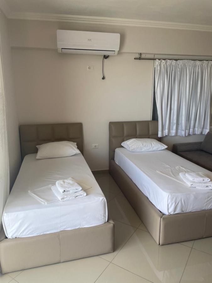 Xhulio Apartments Saranda Extérieur photo