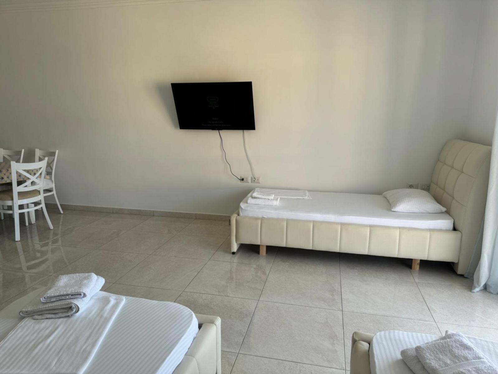 Xhulio Apartments Saranda Extérieur photo