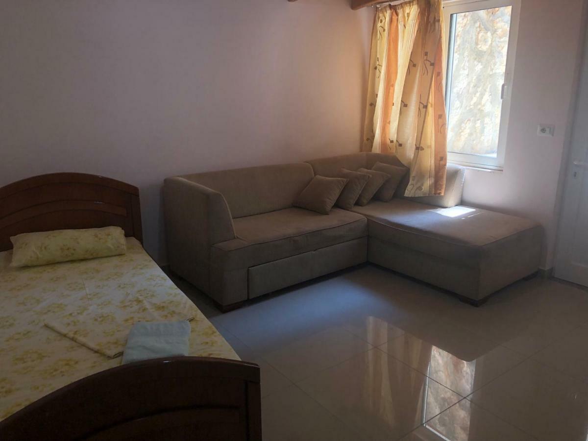 Xhulio Apartments Saranda Extérieur photo