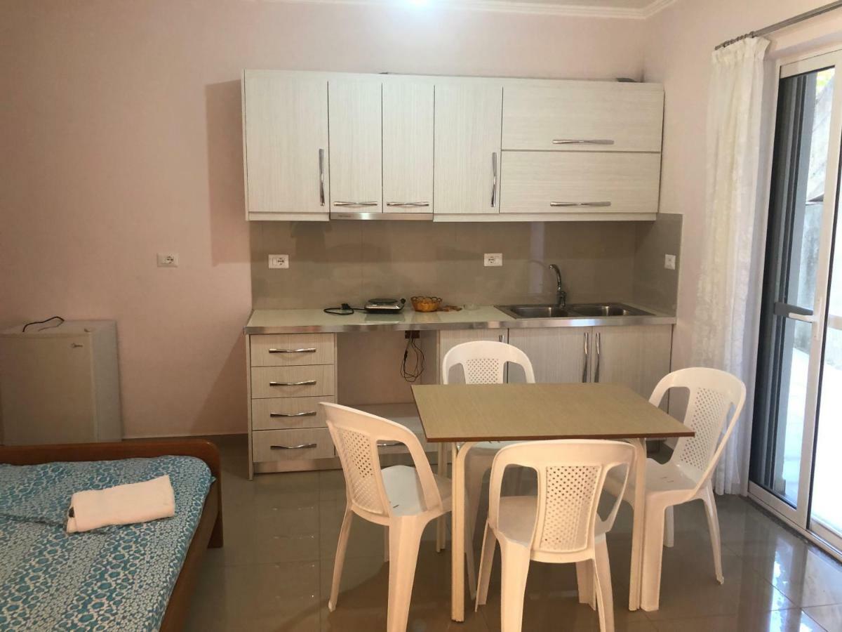Xhulio Apartments Saranda Extérieur photo