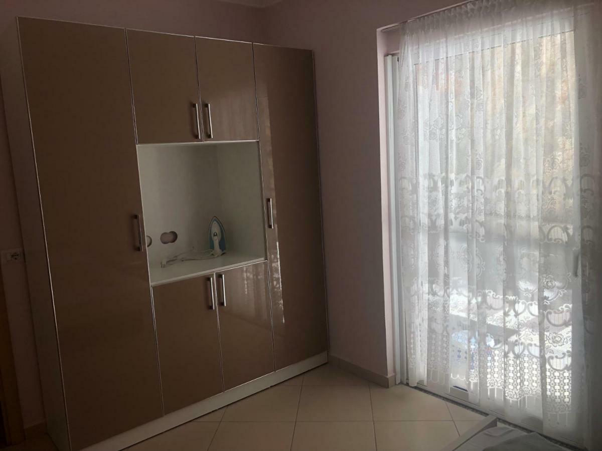 Xhulio Apartments Saranda Extérieur photo